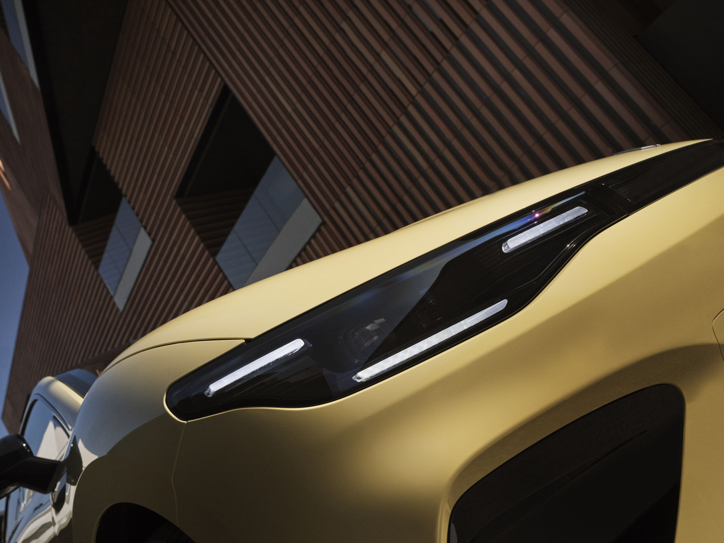 Leapmotor B05: precio en España del compacto eléctrico que se fabricará en Zaragoza, desde 19.400 euros con ayudas